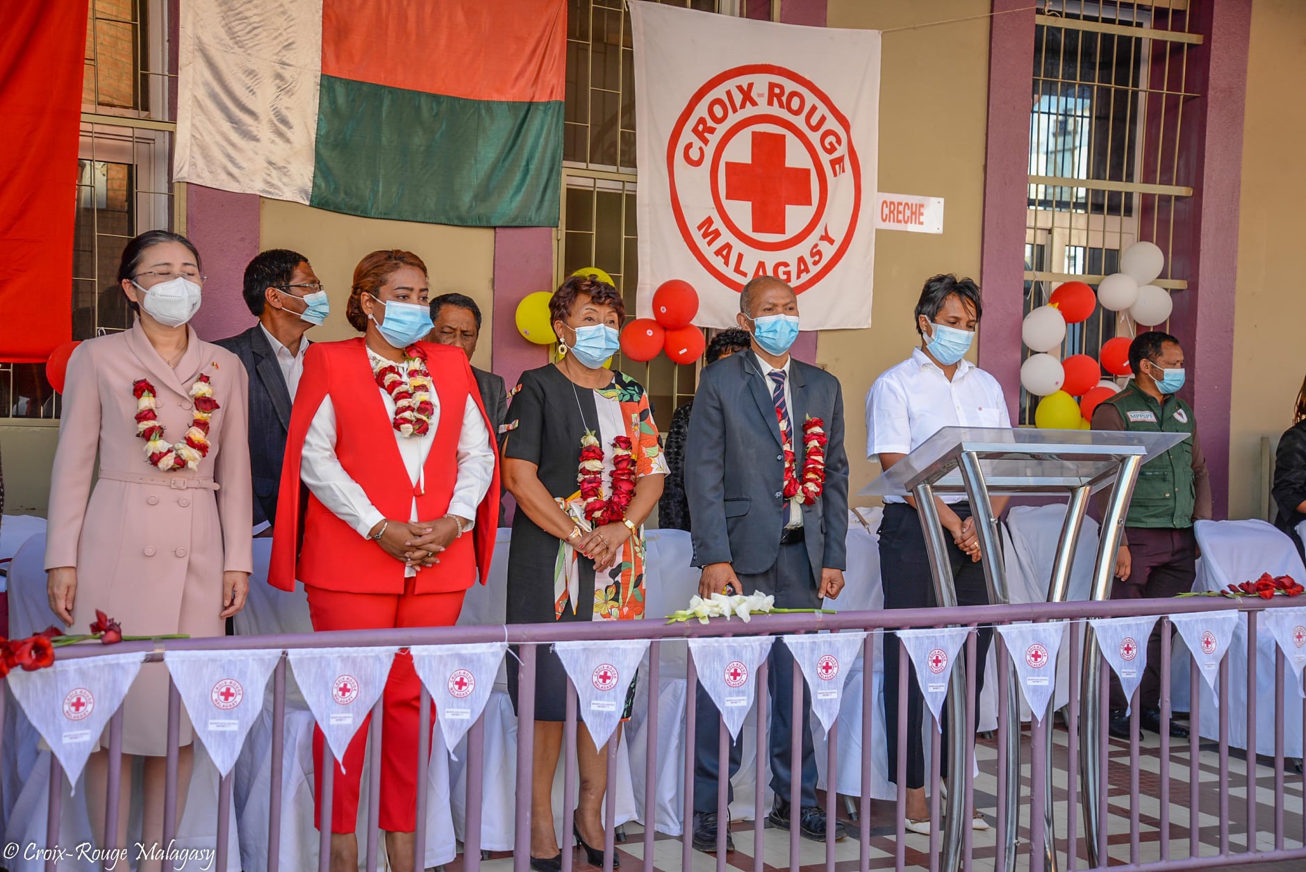 Cérémonie de remise de jouets, de fourniture scolaire pour les enfants du District 5